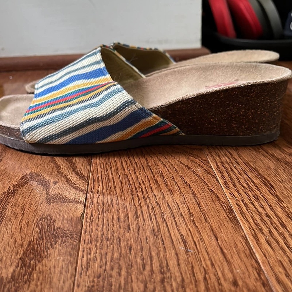 Muk Luks Lea Striped Canvas Slides Cork Wedge Size 7 - Picture 5 of 8